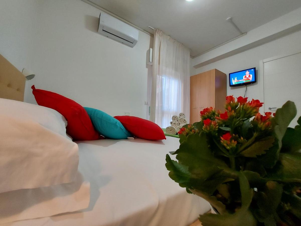 Hotel Senza Pensieri Riccione Exteriér fotografie