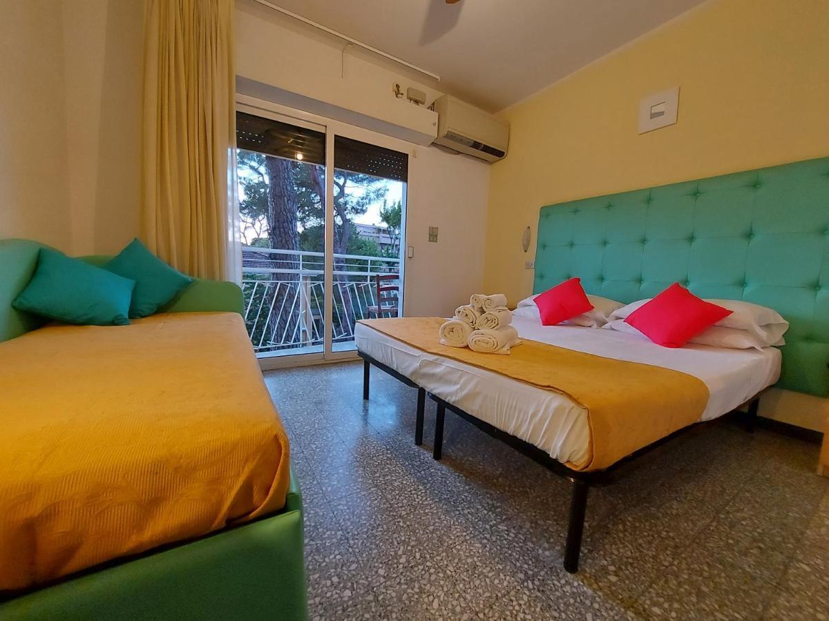 Hotel Senza Pensieri Riccione Exteriér fotografie