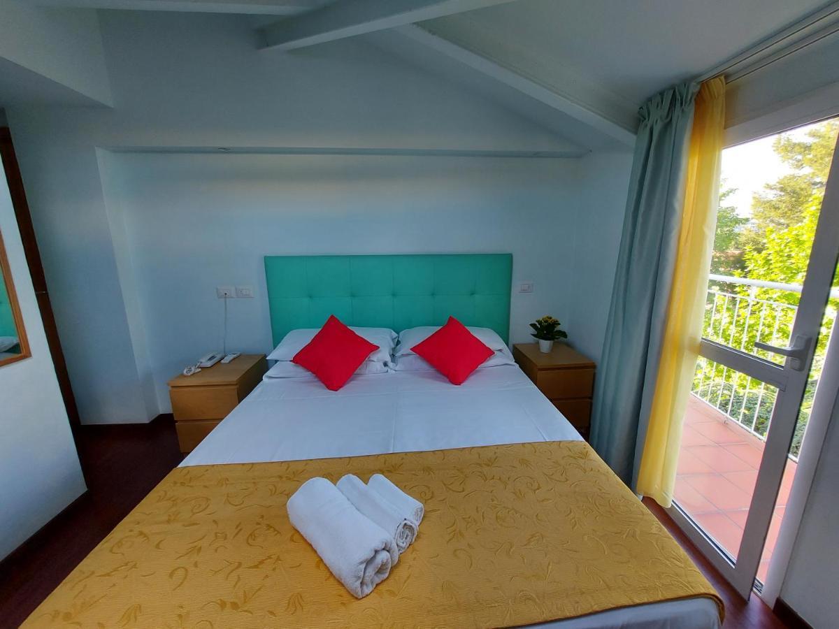 Hotel Senza Pensieri Riccione Exteriér fotografie